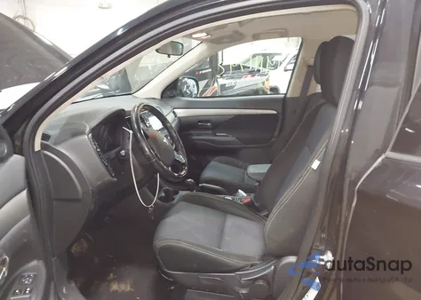 2016 Mitsubishi Outlander z USA, uszkodzony, nr VIN JA4AZ3A30GZ055181